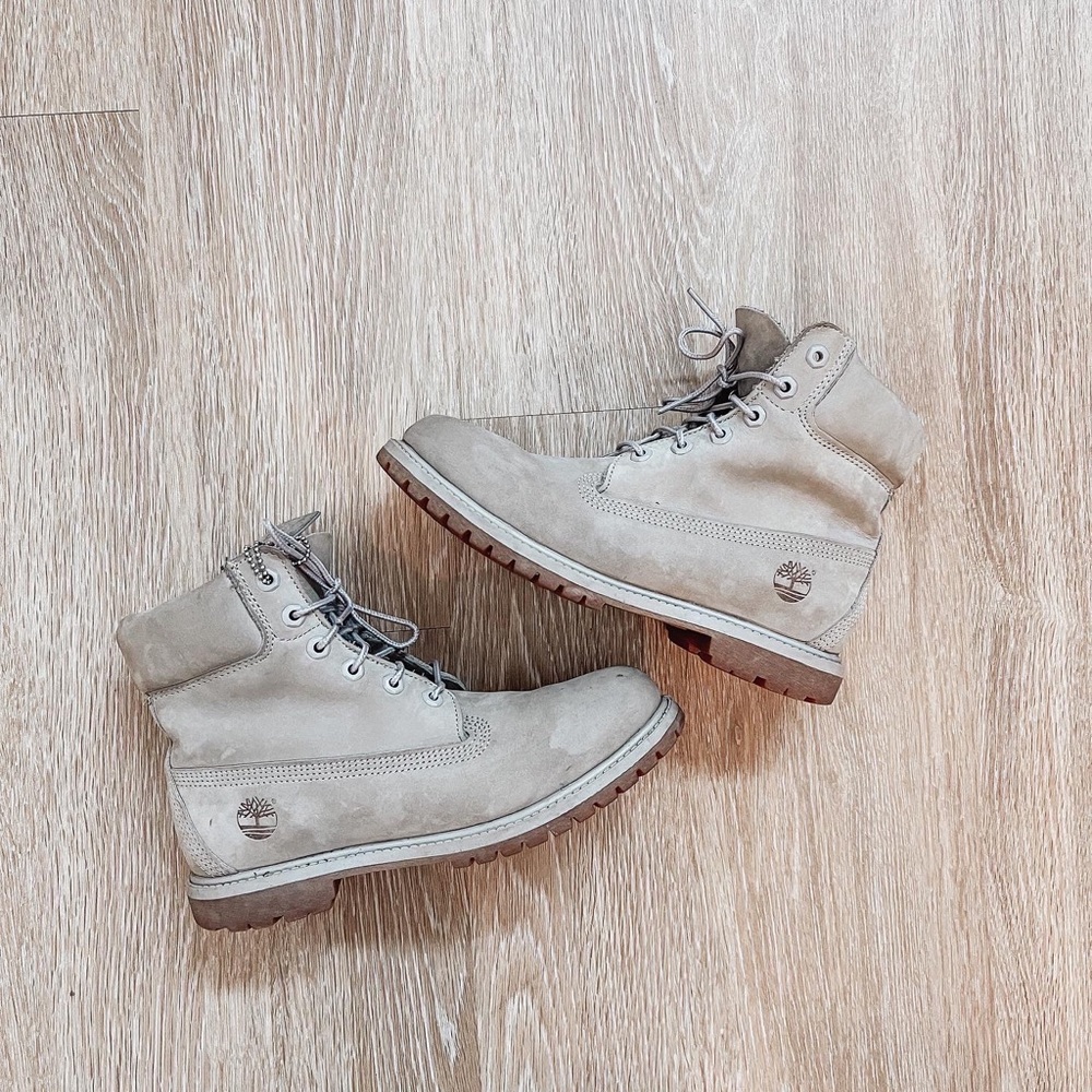 SOLD Grey timberland boots